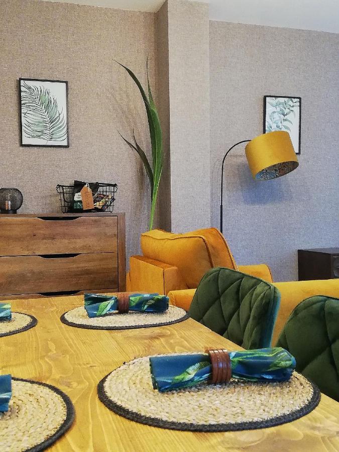 Apartment Executive Nr Nec, Bhx, World