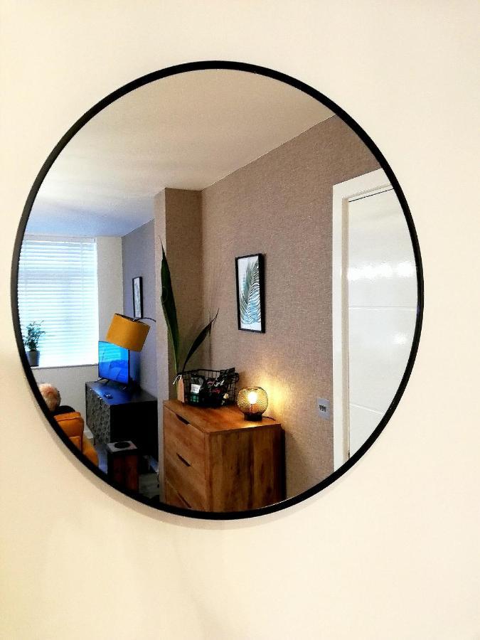 Executive Nr Nec, Bhx, World