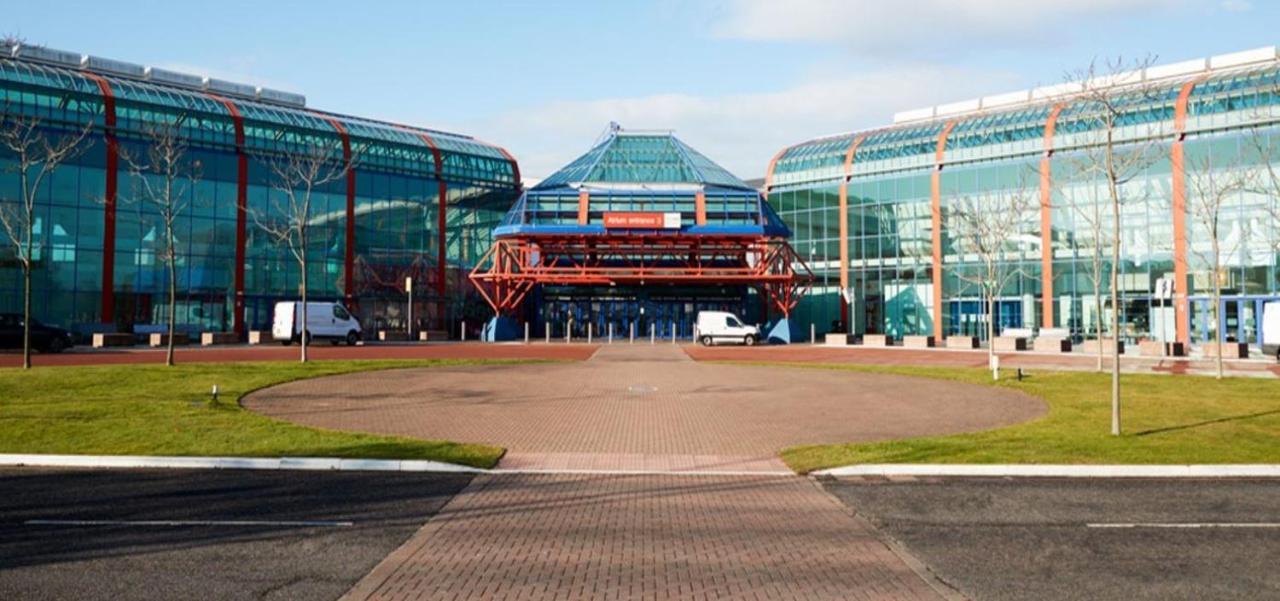 Executive Nr Nec, Bhx, World Apartment Hampton in Arden